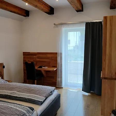 Weingut Thomas Brandl Alojamento de Acomodação e Pequeno-almoço Strass (Waldviertel)